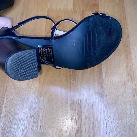 Olivia Miller Size 8.5 Black Sensual Block Sandals in Great Condition - Picture 12 of 16